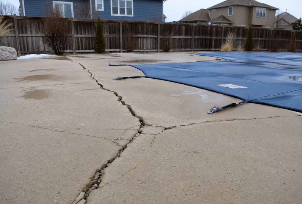 cracks caused by freeze thaw