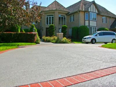 spray textured concrete driveway